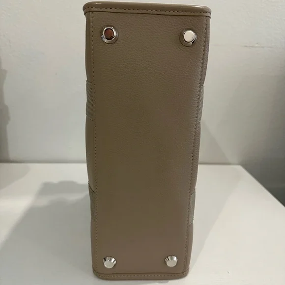 Balenciaga Hardware Leather Tote - Picture 9 of 10